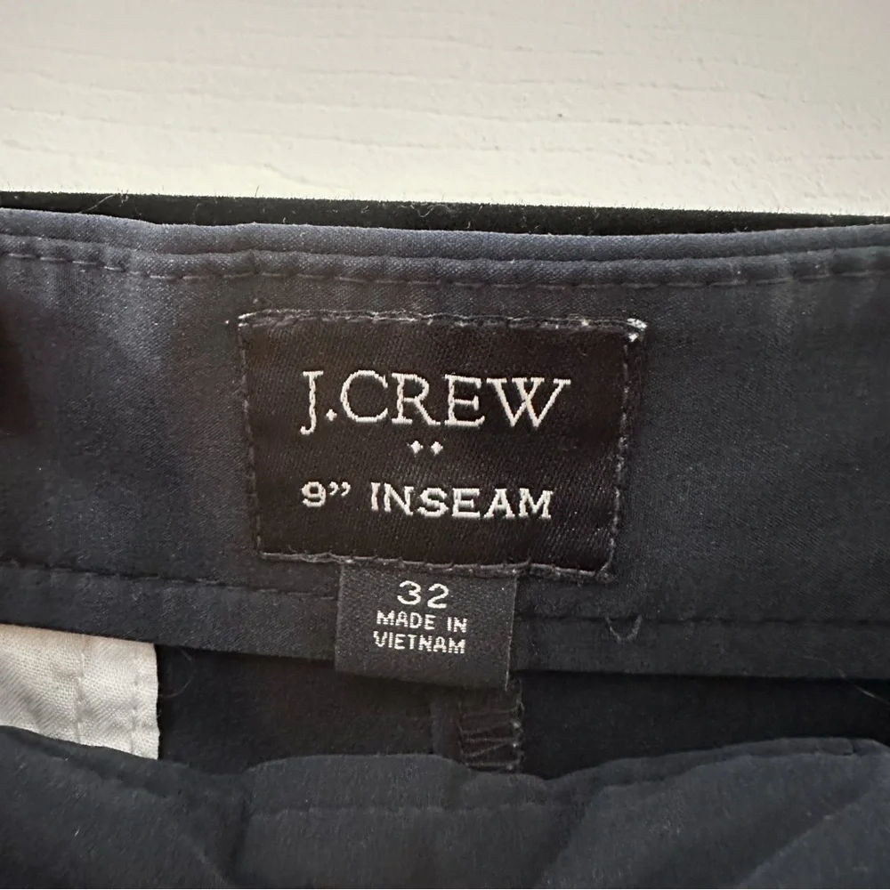 J. Crew Flat Front Golf Shorts Navy Blue 9” inseam sz 32